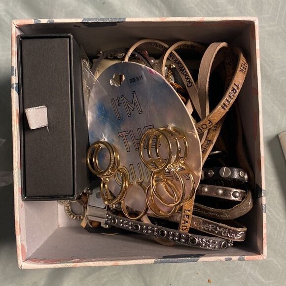 Boss B*tch Box Full of Inspirational Message Jewelry Bundle & Box - Picture 16 of 16